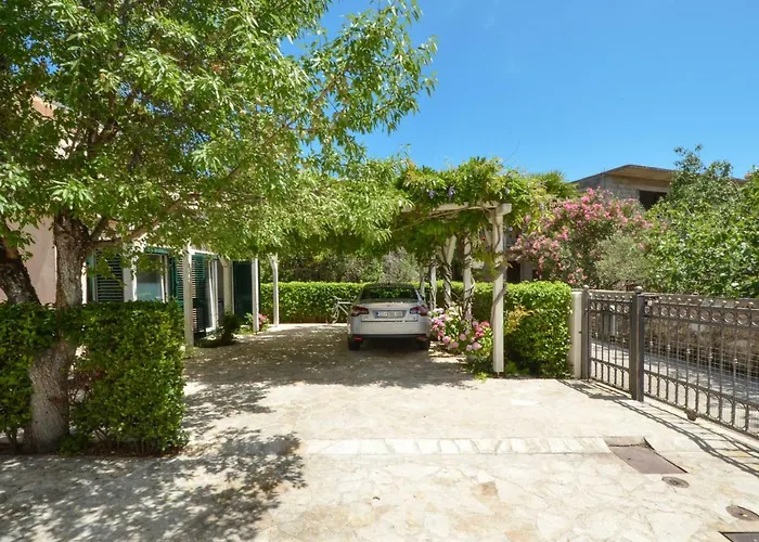 Wisteria Nyaraló Rogoznica